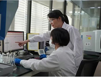 丁博報道指導(dǎo)工作2.png 丁博報道指導(dǎo)工作2.png